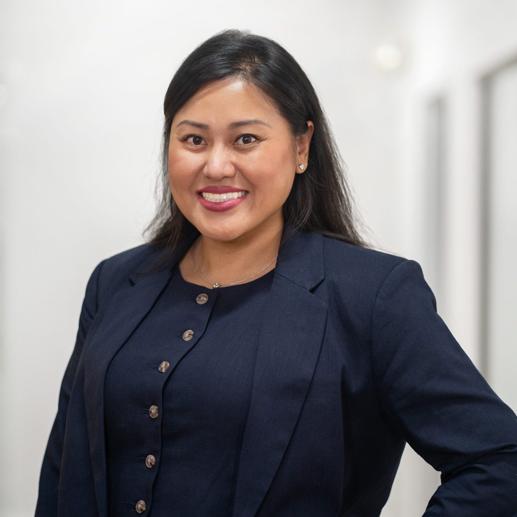 Pawn Your Jewelry in San Diego with Thuyvi Tran