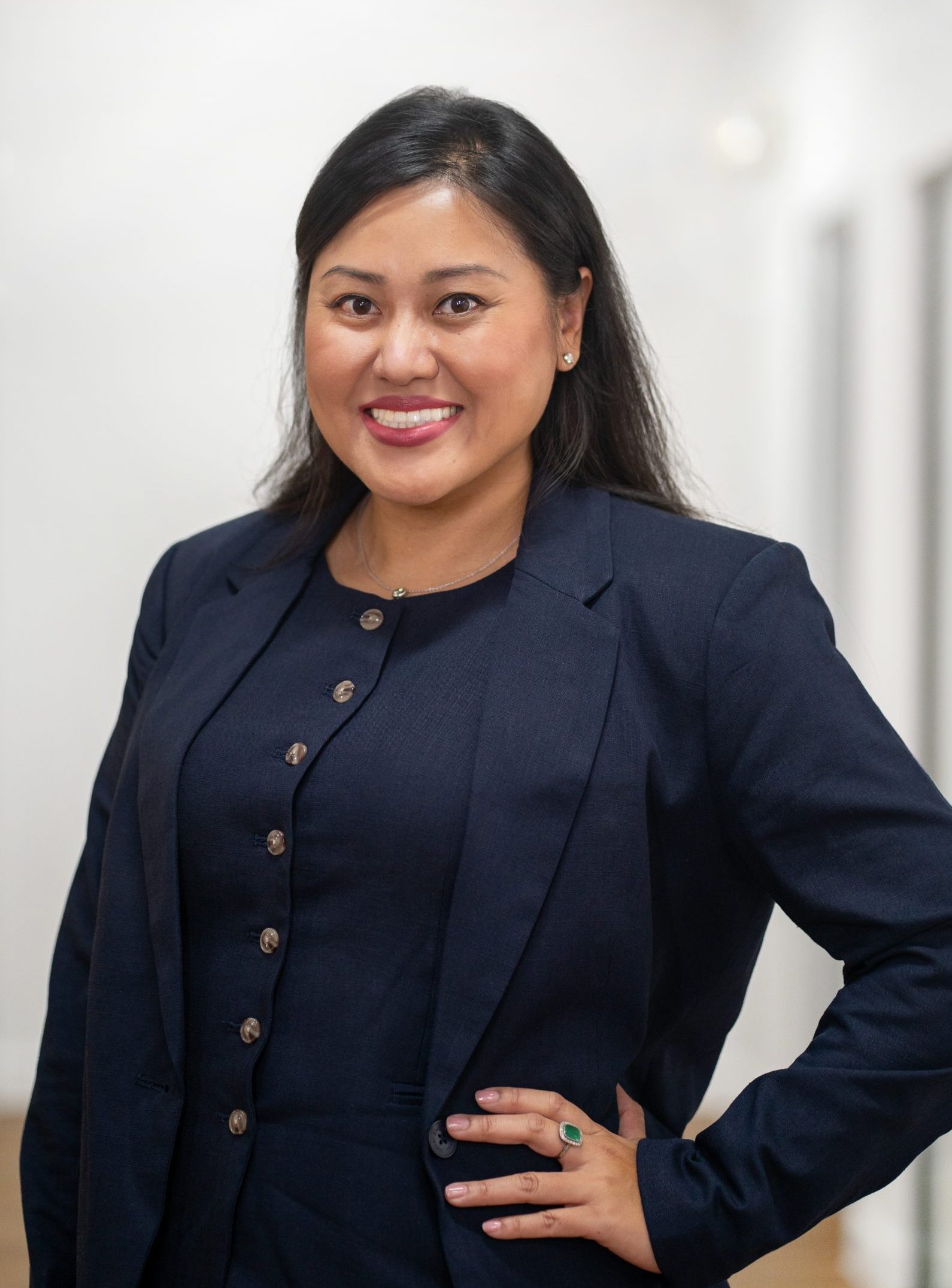 Pawn Your Jewelry in San Diego with Thuyvi Tran